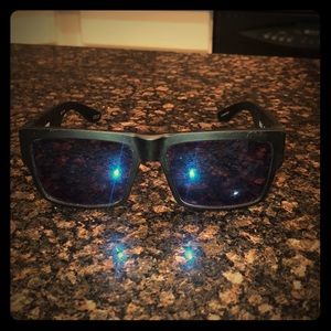 SPY “CYRUS” polarized sunglasses!
